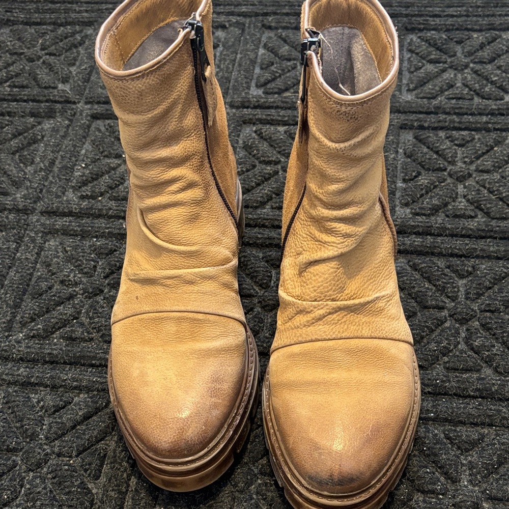 Women’s Miz Mooz Leather Zip Ankle Boots in Tan